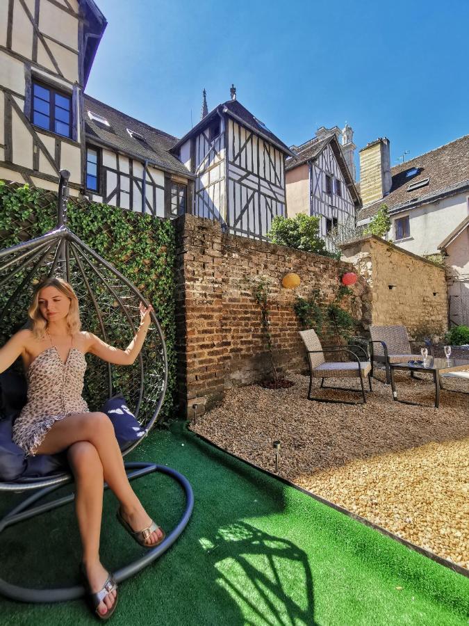 Le Spa De La Cathedrale - Jacuzzi - Sauna - Champagne - Netflix - Wifi Труа Экстерьер фото