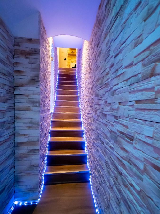 Le Spa De La Cathedrale - Jacuzzi - Sauna - Champagne - Netflix - Wifi Труа Экстерьер фото
