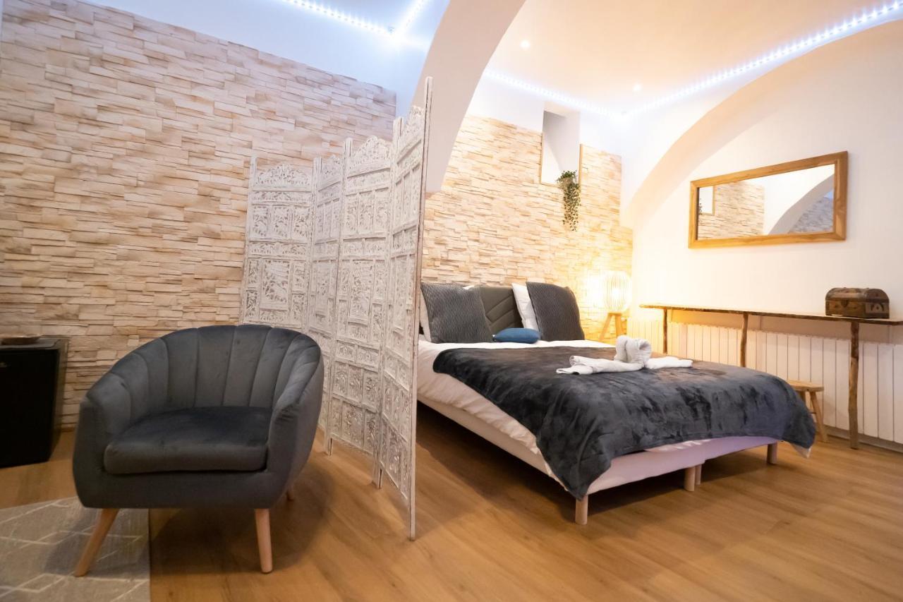 Le Spa De La Cathedrale - Jacuzzi - Sauna - Champagne - Netflix - Wifi Труа Экстерьер фото